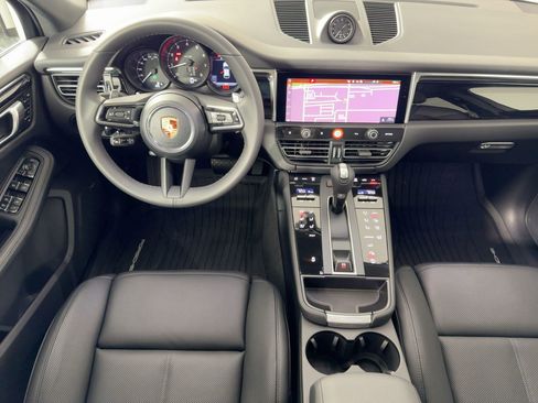 Certified 2026 Porsche Macan AWD/4WD image 26