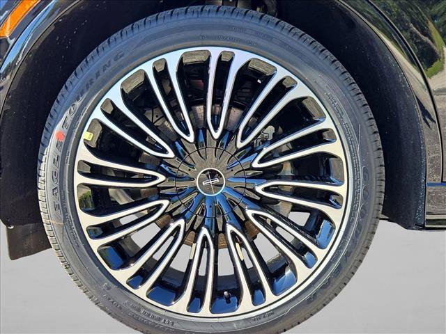 New 2027 Lincoln Aviator Black Label w/ Dynamic Handling Package AWD/4WD image 10
