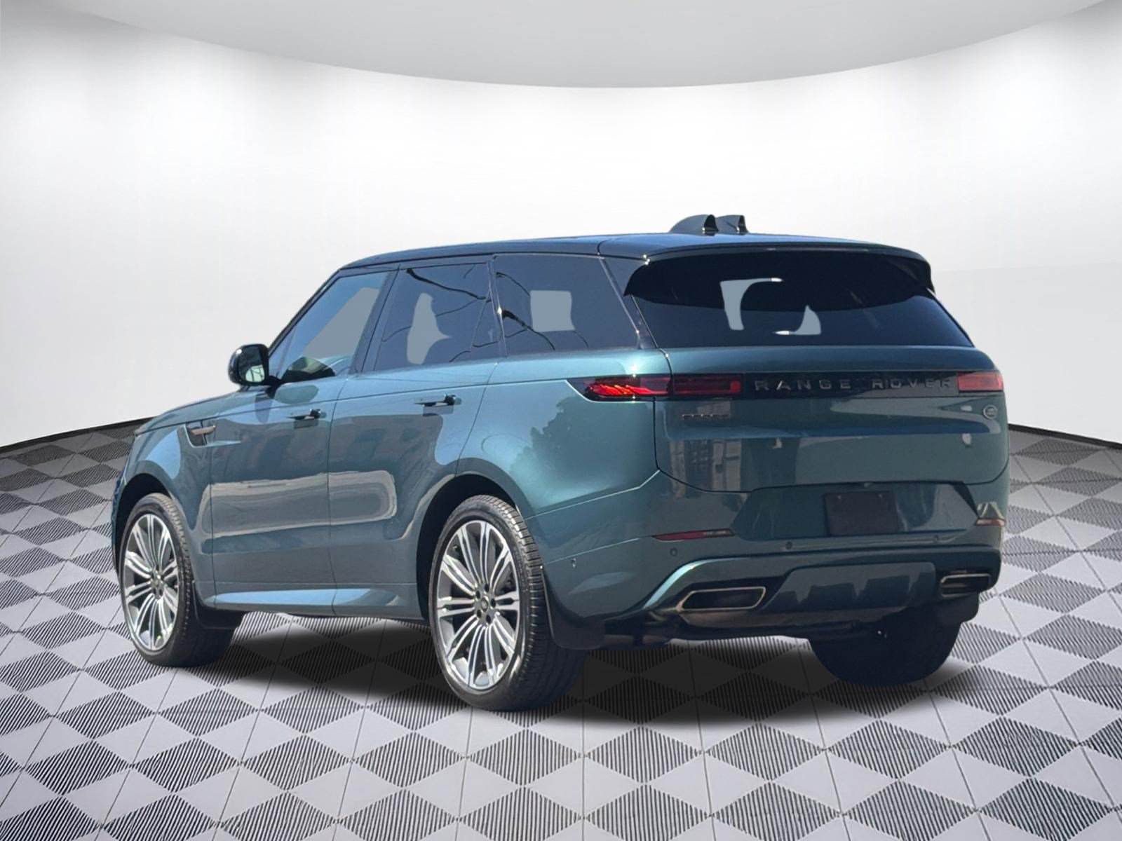 Used 2023 Land Rover Range Rover Sport SE Dynamic AWD/4WD image 3