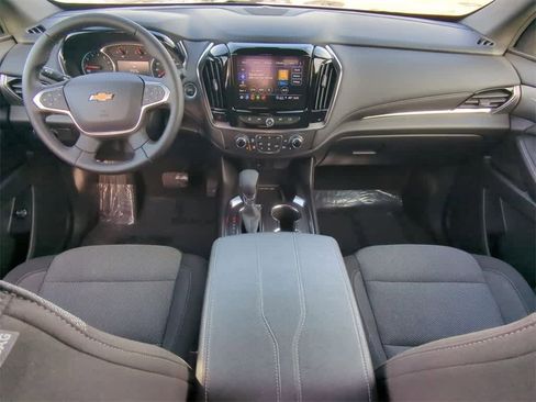 Used 2024 Chevrolet Traverse LT image 14