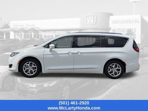 Used 2019 Chrysler Pacifica Touring-L Plus w/ Advanced Safetytec Group FWD image 2