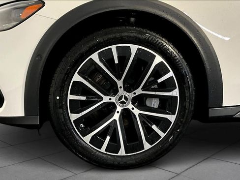 New 2026 Mercedes-Benz E 450 4MATIC All-Terrain Wagon image 17