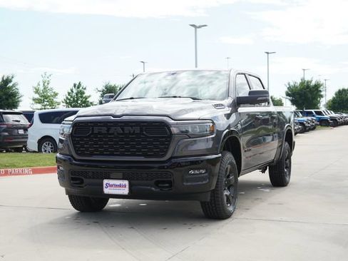 New 2026 RAM 1500 4x4 Crew Cab image 3