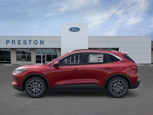 New 2025 Ford Escape SE image 3