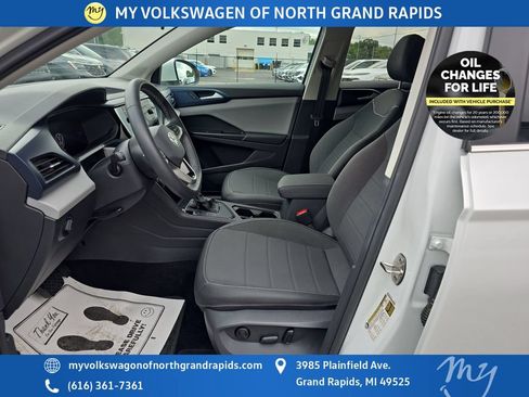 Used 2023 Volkswagen Taos SE FWD image 10