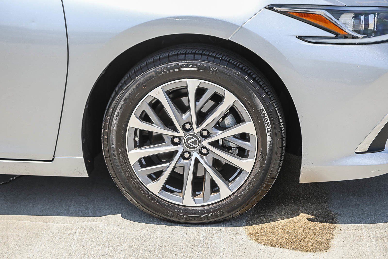 Used 2025 Lexus ES 350 FWD image 10