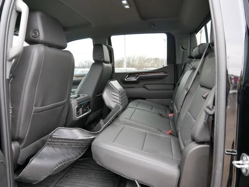 Used 2024 GMC Sierra 1500 Elevation w/ Elevation Premium Package AWD/4WD image 16