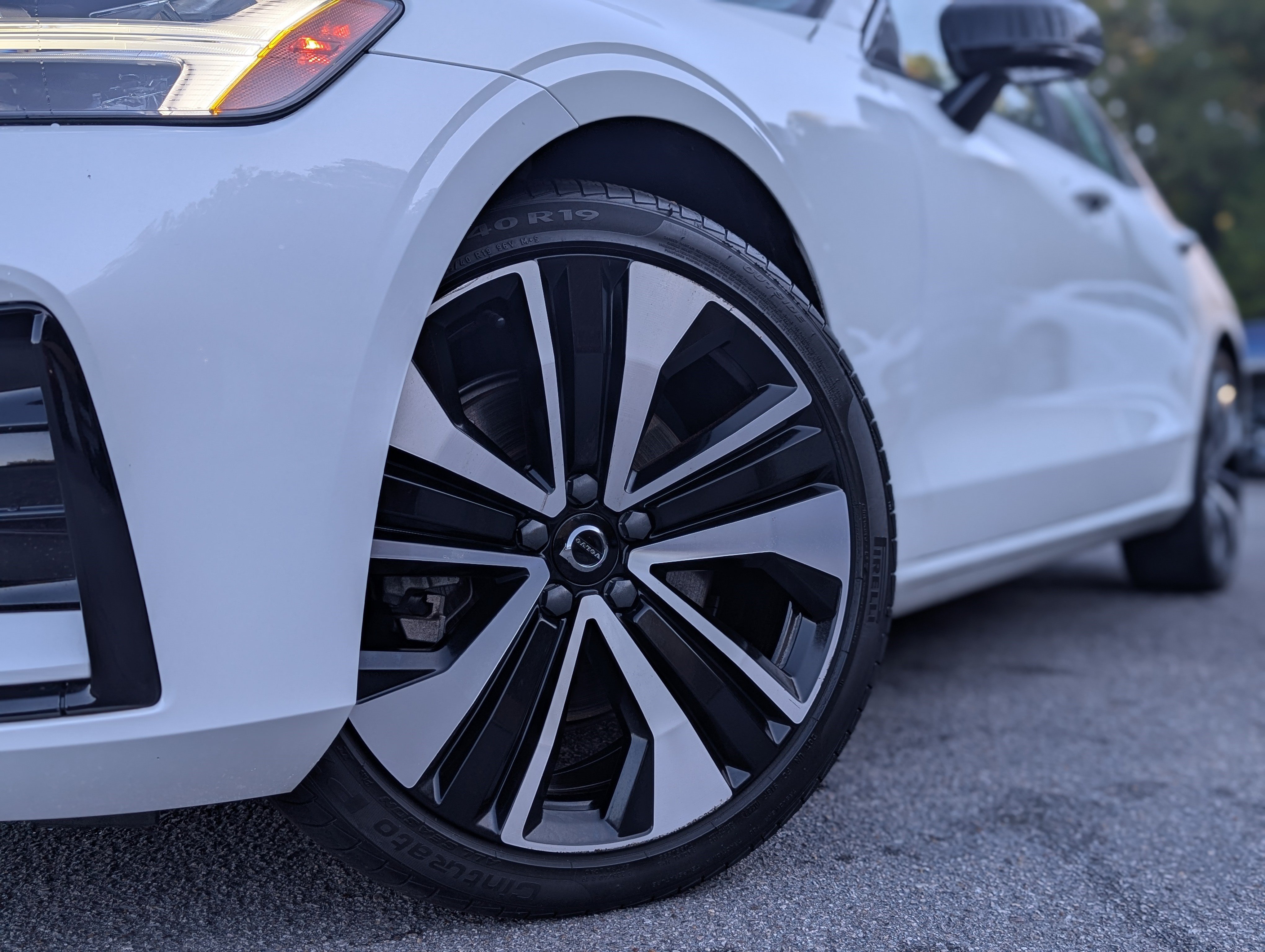 Used 2022 Volvo S60 B5 Momentum AWD/4WD image 34
