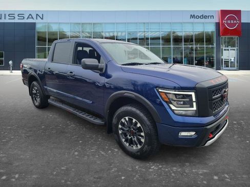 Used 2024 Nissan Titan PRO-4X w/ Pro-4x Utility Package image 3