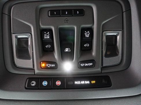 Used 2022 Chevrolet Silverado 1500 LTZ w/ LTZ Premium Package image 26