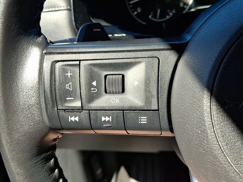 Used 2024 Nissan Pathfinder SV FWD image 22