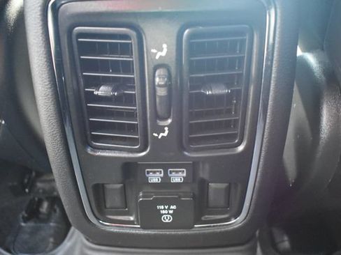 Used 2019 Jeep Grand Cherokee Limited w/ Trailer Tow Group IV AWD/4WD image 37