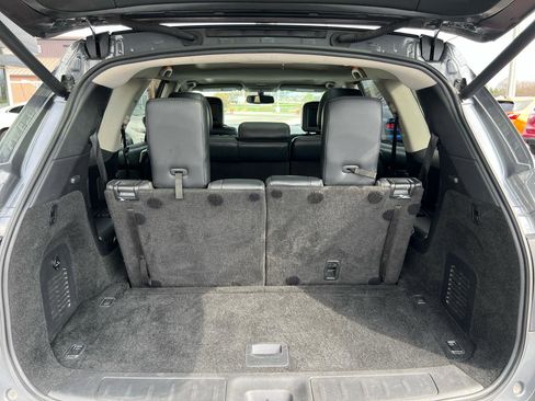 Used 2019 Nissan Pathfinder Platinum image 14