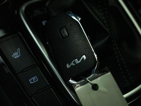 Used 2024 Kia Seltos EX FWD image 20