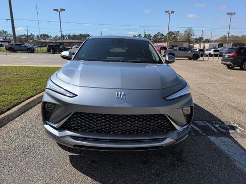 New 2026 Buick Envista Avenir image 1