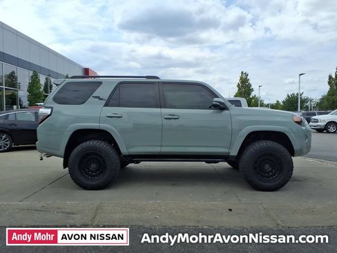 Used 2022 Toyota 4Runner TRD Off-Road Premium w/ Moonroof Package AWD/4WD image 8