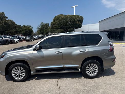Used 2023 Lexus GX 460 Premium w/ Premium Package AWD/4WD image 2
