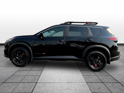 Certified 2026 Nissan Rogue SV AWD/4WD image 8