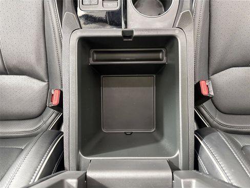 Used 2024 Honda Pilot Elite image 35