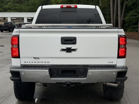 Used 2015 Chevrolet Silverado 1500 LTZ Z71 w/ LTZ Plus Package AWD/4WD image 9