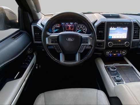 Used 2019 Ford Expedition Platinum AWD/4WD image 6