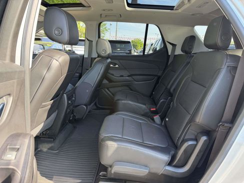 Used 2018 Chevrolet Traverse Premier AWD/4WD image 16