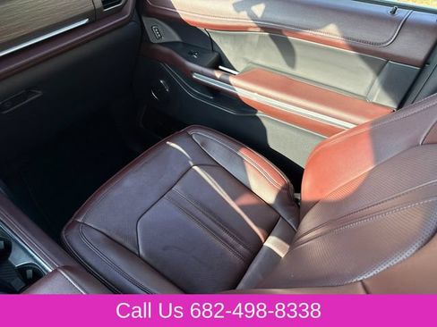 Used 2024 Ford Expedition Max Limited AWD/4WD image 16