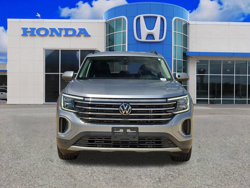 Used 2025 Volkswagen Atlas SE FWD image 8