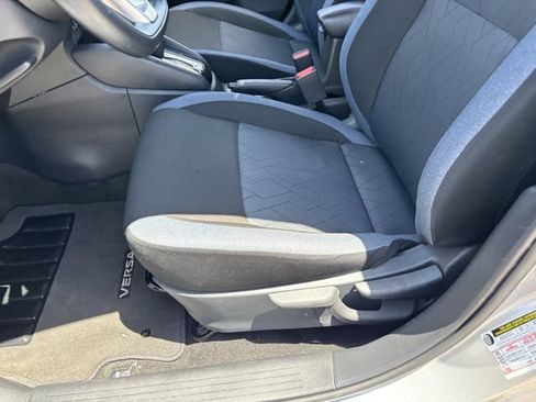Used 2025 Nissan Versa SV FWD image 19