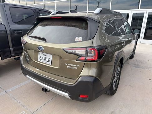 Used 2023 Subaru Outback Touring image 4
