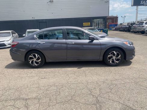 Used 2017 Honda Accord LX image 7