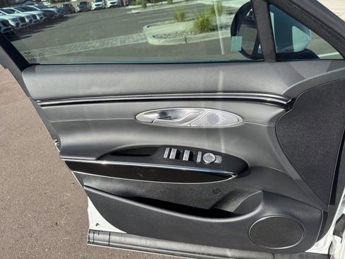 Used 2026 Genesis GV70 2.5T image 13