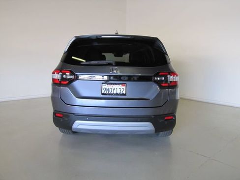Certified 2025 Honda Pilot EX-L image 23