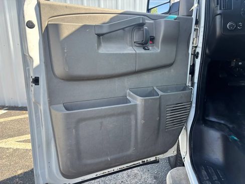 Used 2021 GMC Savana 2500 w/ Driver Convenience Package RWD image 42