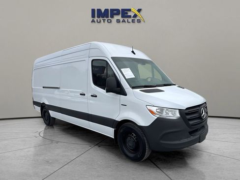 Used 2024 Mercedes-Benz eSprinter 170 Cargo image 7