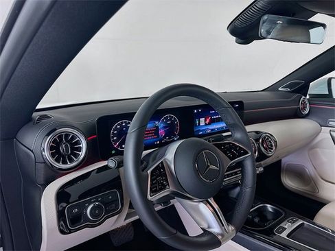 Used 2026 Mercedes-Benz CLA 250 image 9