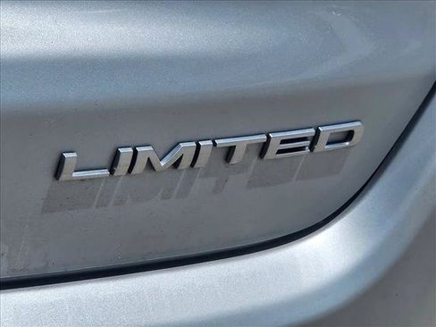 Used 2024 Jeep Compass Limited AWD/4WD image 12