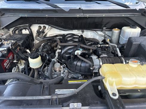 Used 2018 Nissan NV 3500 SV image 36