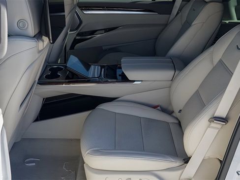 New 2026 Cadillac Escalade ESV Platinum Luxury image 20