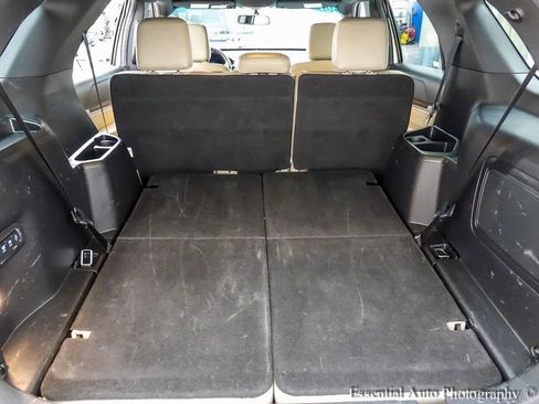 Used 2018 Ford Explorer Limited image 25