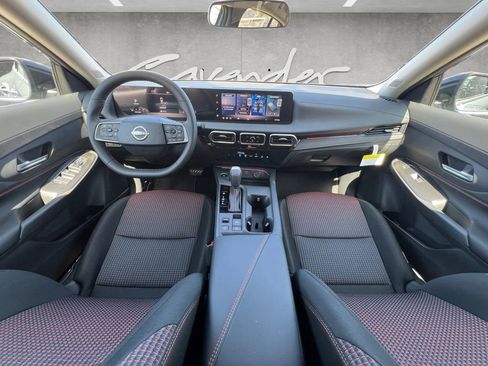 New 2026 Nissan Sentra SR w/ Floor Mat Package FWD image 21