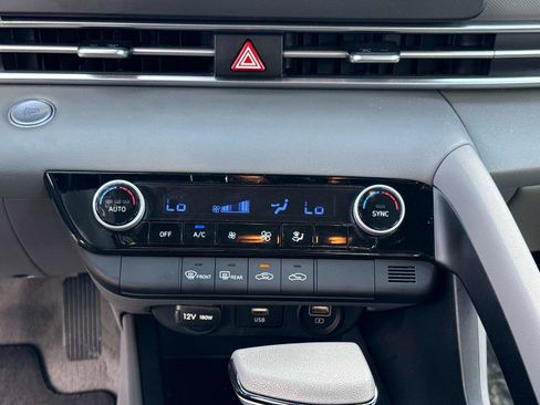 Used 2023 Hyundai Elantra SEL image 22