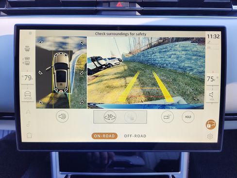 New 2025 Land Rover Range Rover SE image 22