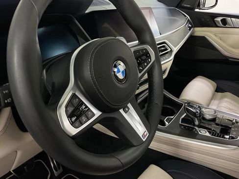 Used 2022 BMW X7 M50i w/ Dynamic Handling Package AWD/4WD image 26