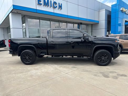 Used 2024 Chevrolet Silverado 2500 LTZ w/ LTZ Plus Package AWD/4WD image 7