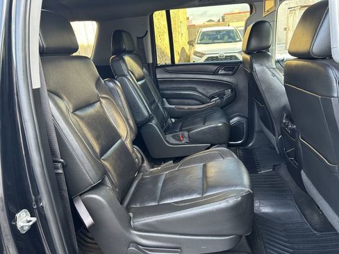 Used 2018 Chevrolet Suburban LT image 16