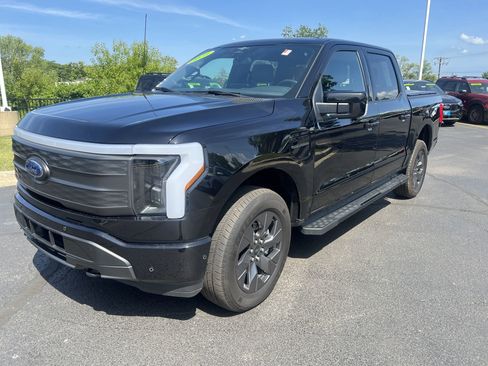 Certified 2023 Ford F150 Lightning Lariat image 8