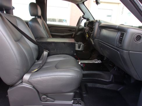 Used 2007 Chevrolet Silverado 1500 W/T w/ Light Duty Power Package image 28