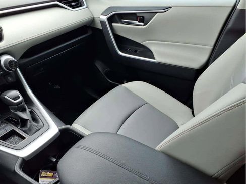 Used 2024 Toyota RAV4 XLE Premium FWD image 12