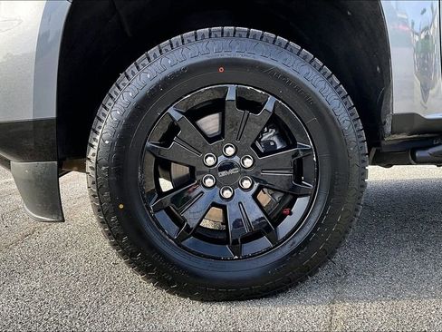 Used 2022 GMC Canyon AT4 image 35